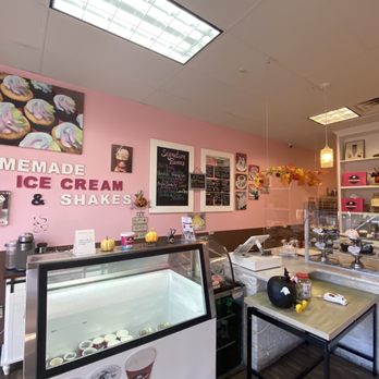 Smallcakes - Desserts Near Me - Richmond, Virginia Smallcakes - Desserts Near Me - Richmond, Virginia