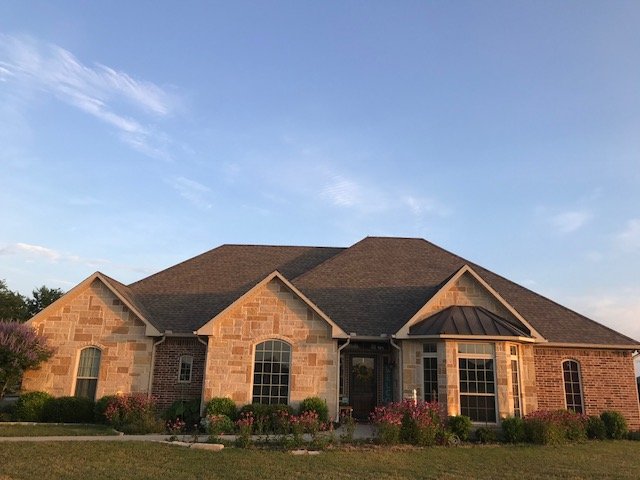 Slide of T&R Roofing