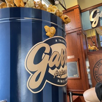 Garrett Popcorn Shops - popcorn tin statue - Popcorn Shops Near Me - Chicago, Illinois Garrett Popcorn Shops - popcorn tin statue - Popcorn Shops Near Me - Chicago, Illinois