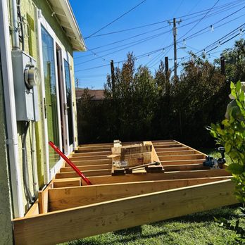 ConstruDecks - Construction of back deck - Decks & Railing Near Me ConstruDecks - Construction of back deck - Decks & Railing Near Me