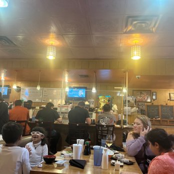 Oishii - Busy Thursday - Sushi Bars Near Me - Houston, Texas
