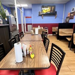 Taqueria El Chido - Interior seating