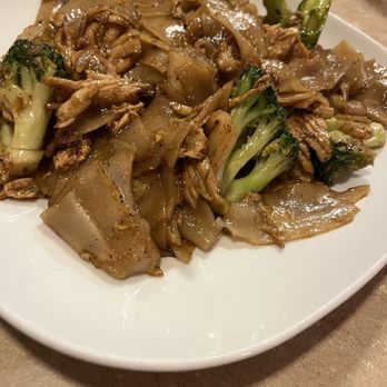 Thai Ocha - Pad See Ew - Thai Near Me - Denton, Texas