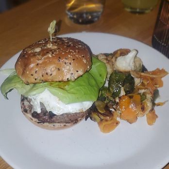 True Food Kitchen - True Blue burger - New American Near Me - Phoenix, Arizona