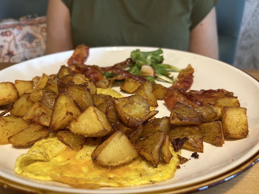 Frittata Caffe & Bistro Logo