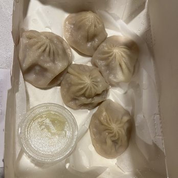 Dough Zone Dumpling House - University District - Pork Soup dumplings - Chinese Near Me - Seattle, Washington Dough Zone Dumpling House - University District - Pork Soup dumplings - Chinese Near Me - Seattle, Washington