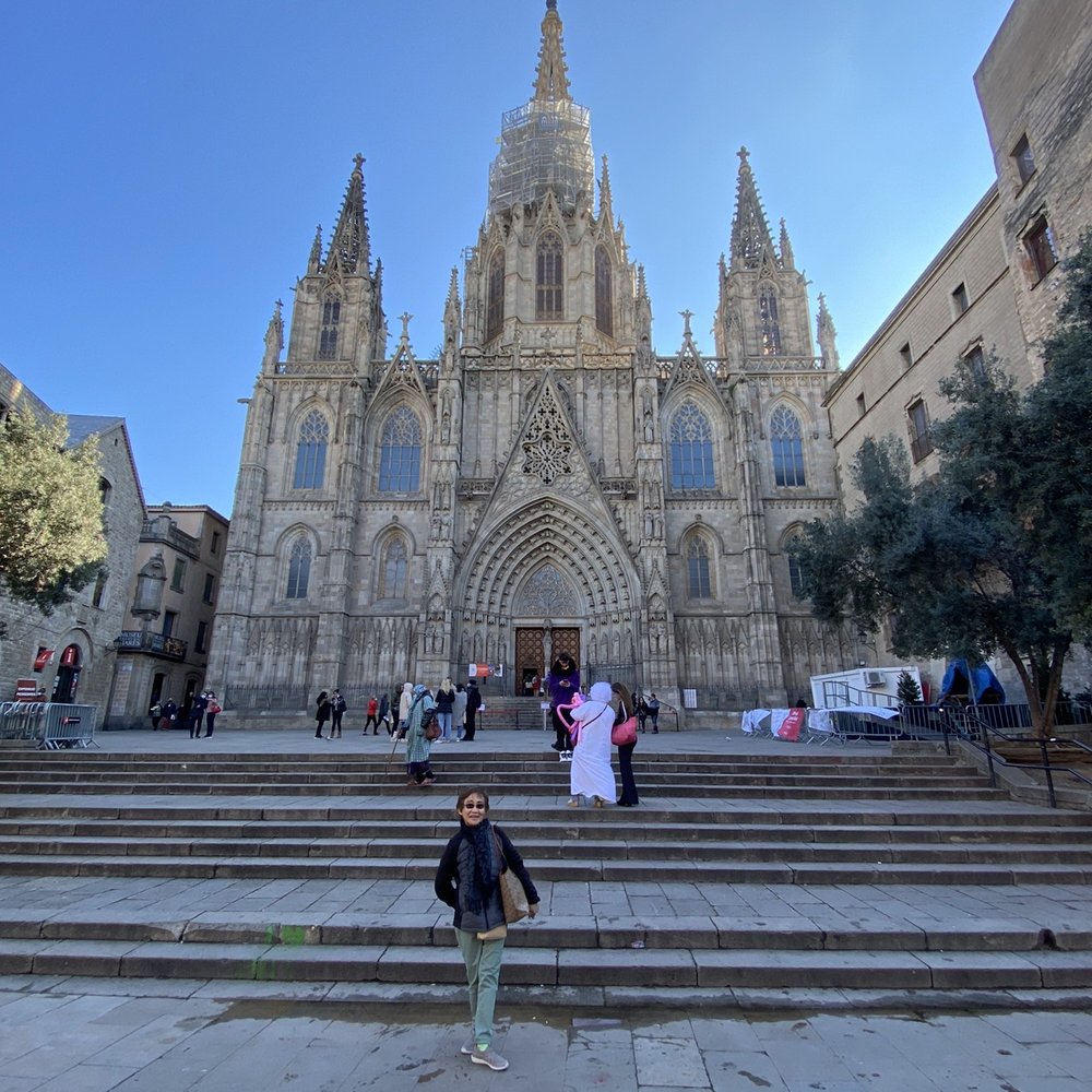 Barri Gòtic - Barcelona Cathedral - Local Flavor Near Me