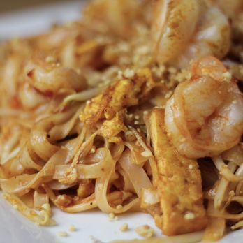 Thairestaurant Orchidee - Pad Thai - stir-fried rice noodles - one of the most famous Thai dish ! - Thai Near Me - Nuremberg, BY Thairestaurant Orchidee - Pad Thai - stir-fried rice noodles - one of the most famous Thai dish ! - Thai Near Me - Nuremberg, BY