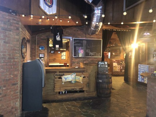 Varners Restaurant & Tavern by null