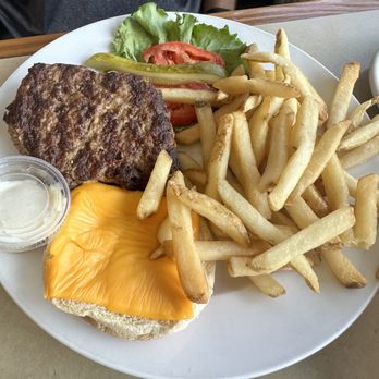 Landmark Diner Restaurant - Cheeseburger - Diners Near Me - Charlotte, North Carolina Landmark Diner Restaurant - Cheeseburger - Diners Near Me - Charlotte, North Carolina
