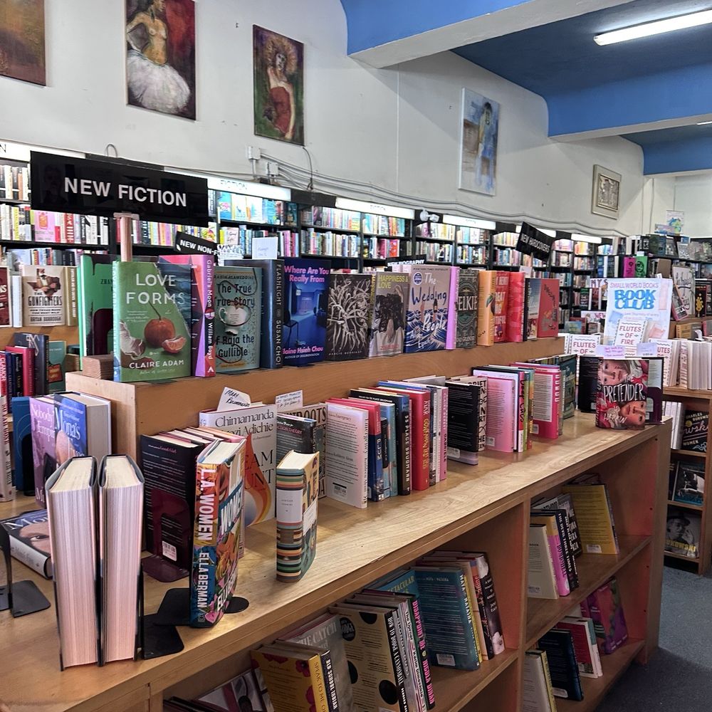 Small World Books - Bookstores Near Me - Venice, California Small World Books - Bookstores Near Me - Venice, California