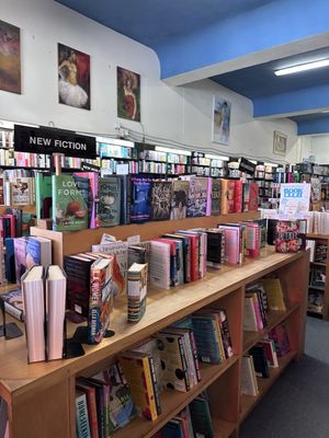 Small World Books by null