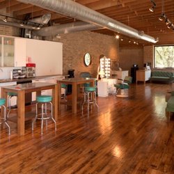 Vavoom Pinups - We've hosted the best bachelorette and birthday parties in chicago here! At Vavoom, you can even BYOB!