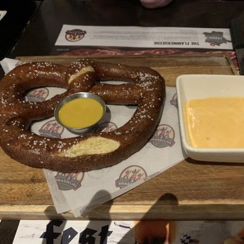 3 Brasseurs - Pretzel appetizer - Breweries Near Me - Ottawa, Ontario 3 Brasseurs - Pretzel appetizer - Breweries Near Me - Ottawa, Ontario