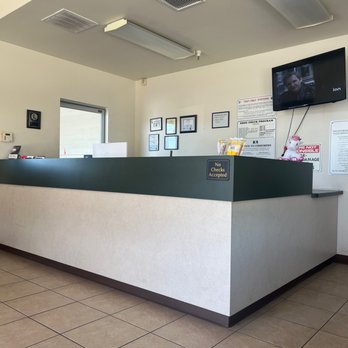 Lodi Quick Smog - Lobby - Smog Check Stations Near Me - Lodi, California