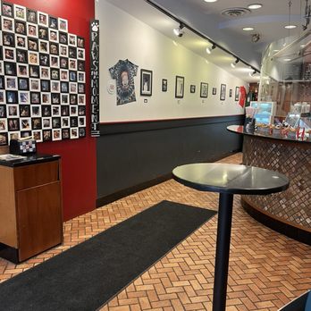 Ashley's Ice Cream - The inside - Ice Cream & Frozen Yogurt Near Me - New Haven, Connecticut
