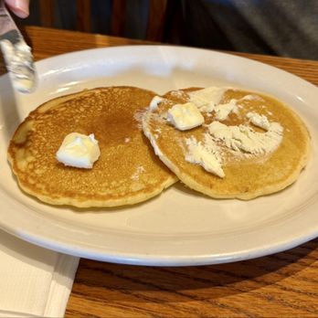 Cracker Barrel Old Country Store - Breakfast & Brunch Near Me - Athens, Alabama