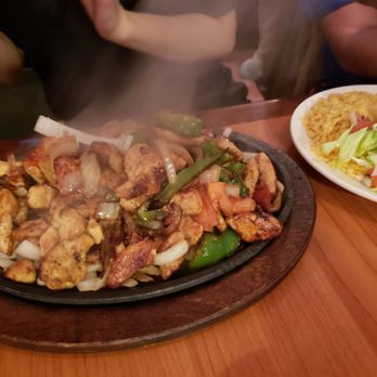 El Cuscatleco - Salvadoran Near Me - Cary, North Carolina