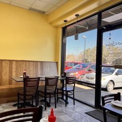 Pho & Spice - Cheerful atmosphere, nice and tidy