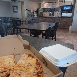 Rusty's - Empty restaurant