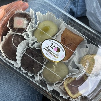 Fugetsu-Do - Candy Stores Near Me - Los Angeles, California Fugetsu-Do - Candy Stores Near Me - Los Angeles, California