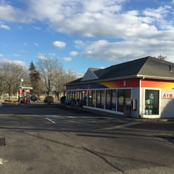 Broadway Sunoco - Broadway Sunoco of Taunton -- 231 Broadway / Route 138, Taunton Storefront