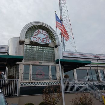 Towson Diner - View from the street - Diners Near Me - Towson, Maryland Towson Diner - View from the street - Diners Near Me - Towson, Maryland