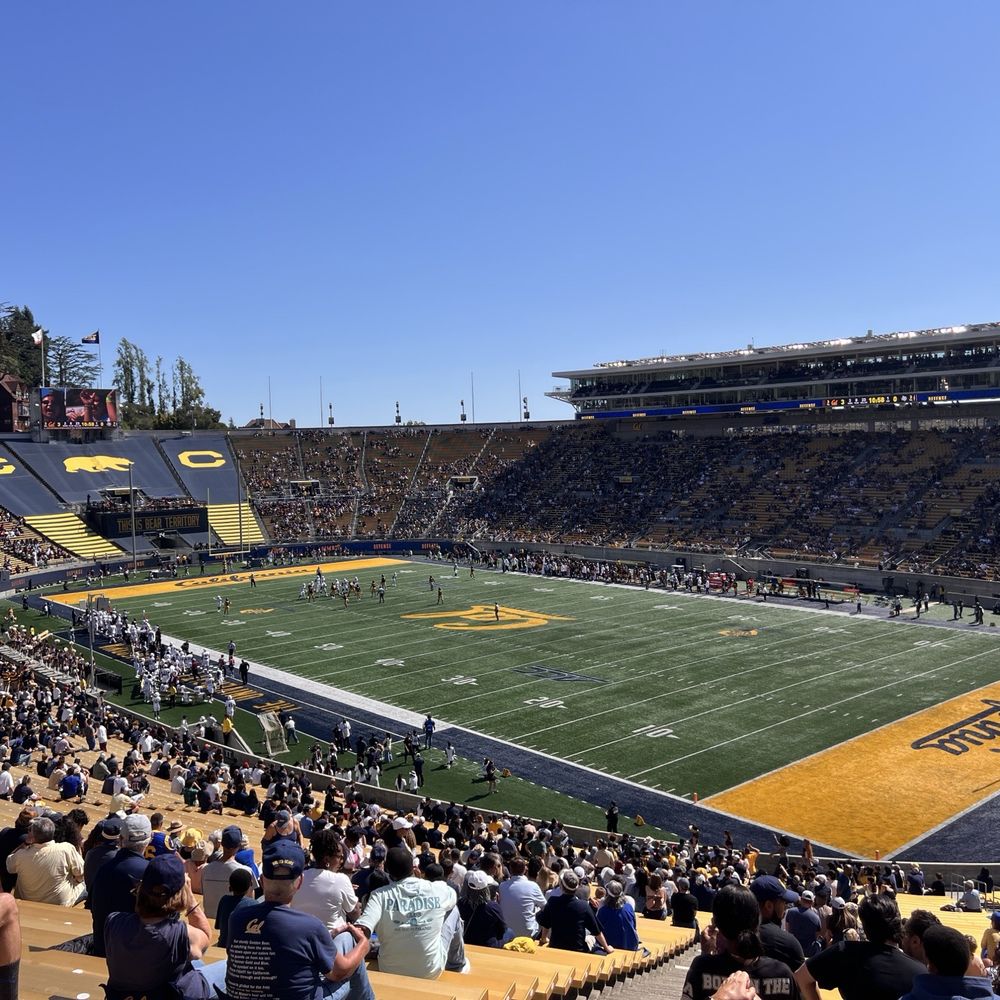 California Memorial Stadium - Stadium shot - Stadiums & Arenas Near Me - Berkeley, California California Memorial Stadium - Stadium shot - Stadiums & Arenas Near Me - Berkeley, California