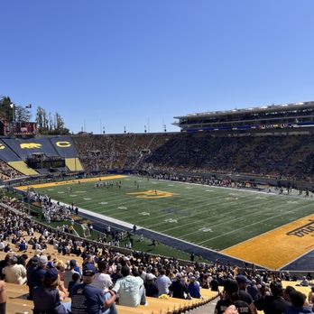 California Memorial Stadium - Stadium shot - Stadiums & Arenas Near Me - Berkeley, California