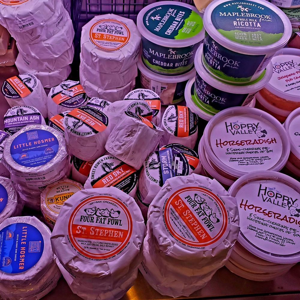 Provisions Williamstown - Fromage et accoutrement.- 8/30/2025 - Beer, Wine & Spirits Near Me - Williamstown, Massachusetts