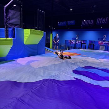 Altitude Coral Springs - Trampoline Parks Near Me - Coral Springs, Florida