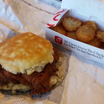 Chick-fil-A - Spicy chiken biscuit with hash browns - Fast Food Near Me - Union, New Jersey
