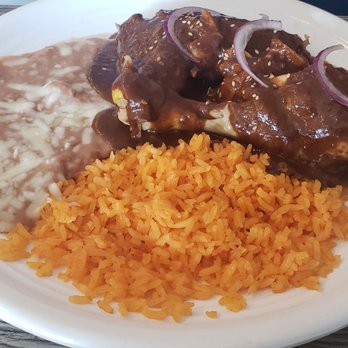 La Paloma Grill - Chicken mole - Mexican Near Me - Montebello, California La Paloma Grill - Chicken mole - Mexican Near Me - Montebello, California