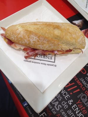 Enrique Tomás by null