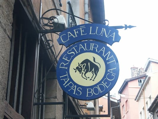 Café Luna by null