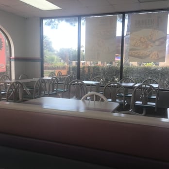 Taco Bell - Boring,  empty restaurant. - Fast Food Near Me - Houston, Texas