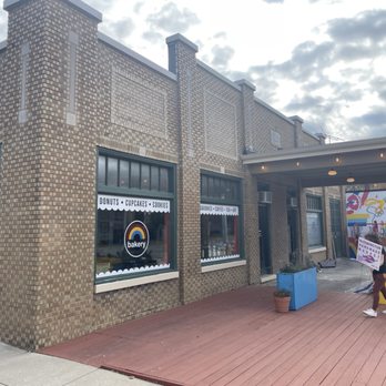Rainbow Bakery - the outside of the building - Bakeries Near Me - Bloomington, Indiana