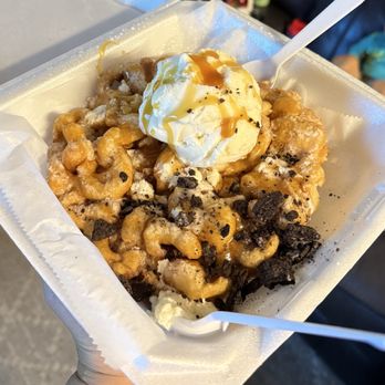 Holy Cow Ice Cream - Funnel Cake Sundae with vanilla ice cream - Ice Cream & Frozen Yogurt Near Me - Margate, Florida