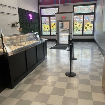 Sweets On Main - Inside - Ice Cream & Frozen Yogurt Near Me - Fort Wayne, Indiana