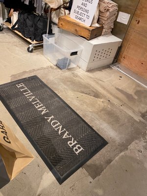 Brandy Melville - Flagship by null