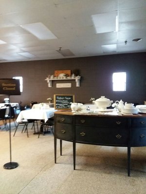 The Vintage Peddler by null