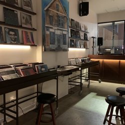 paramita sound - Record shop area