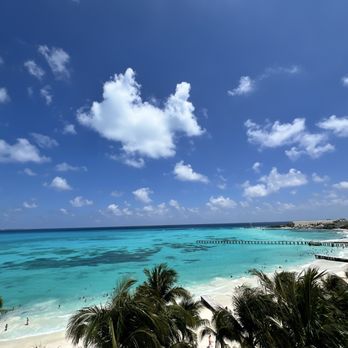 Hotel Riu Cancun - No seaweed in the way - Hotels Near Me - Cancún, ROO