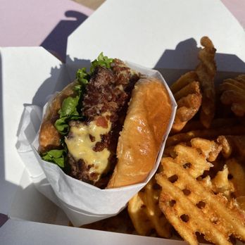 Randizzle's Food Truck - Bacon burger with waffle fries - Burgers Near Me