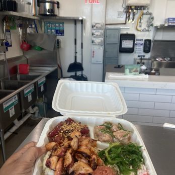 8th & B Poke - This place is not that big and mainly for to-go orders or you can eat at the tables outside - Poke Near Me - National City, California 8th & B Poke - This place is not that big and mainly for to-go orders or you can eat at the tables outside - Poke Near Me - National City, California
