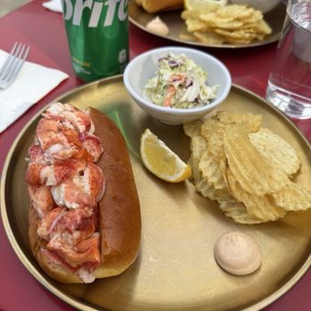 Royal Lobster LA - 5 oz. Lobster Roll - Sandwiches Near Me - Los Angeles, California