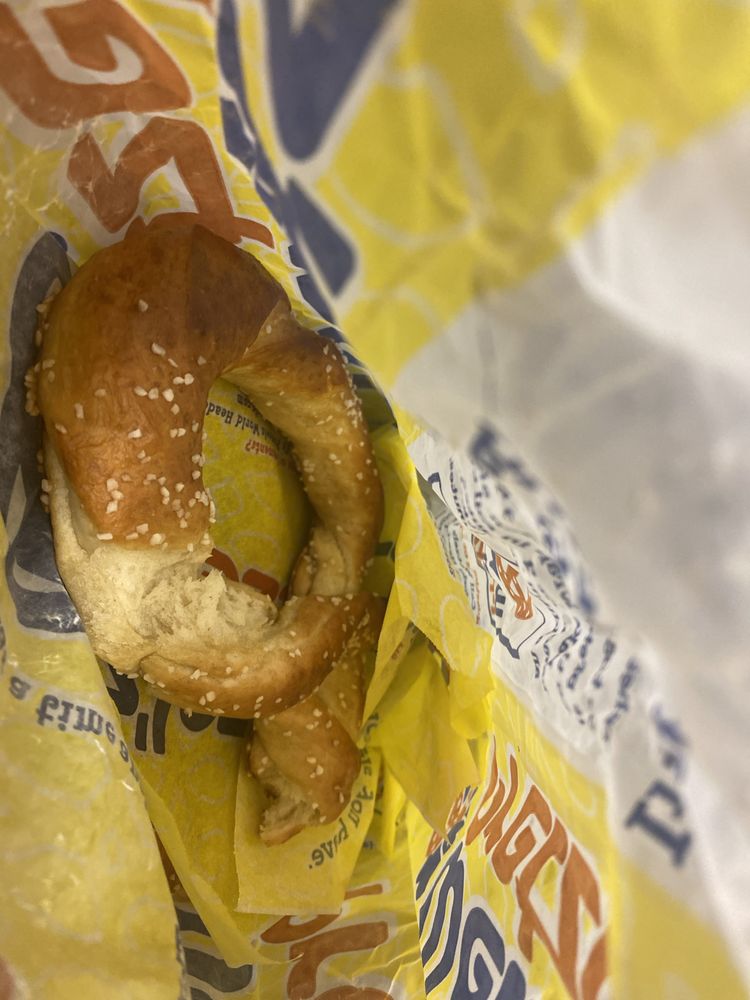 WETZEL’S PRETZELS 22 Photos & 14 Reviews 139 Flatbush Ave Space