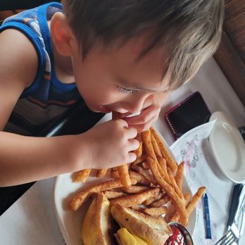 Half Shell Oyster House - Grill cheese & French fries - Seafood Near Me - Biloxi, Mississippi