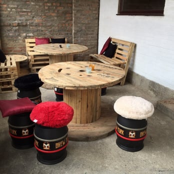 Brew York - Nice lounge atmosphere in the beer garden - Breweries Near Me - Walmgate, YOR