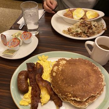 Manhattan Diner - Diners Near Me - New York, New York Manhattan Diner - Diners Near Me - New York, New York